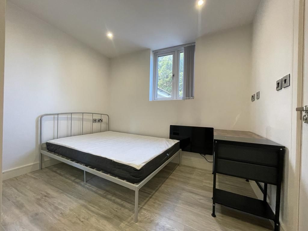 1 bed flat to rent in Stanmore Road, Birmingham B16, £800 pcm Zoopla