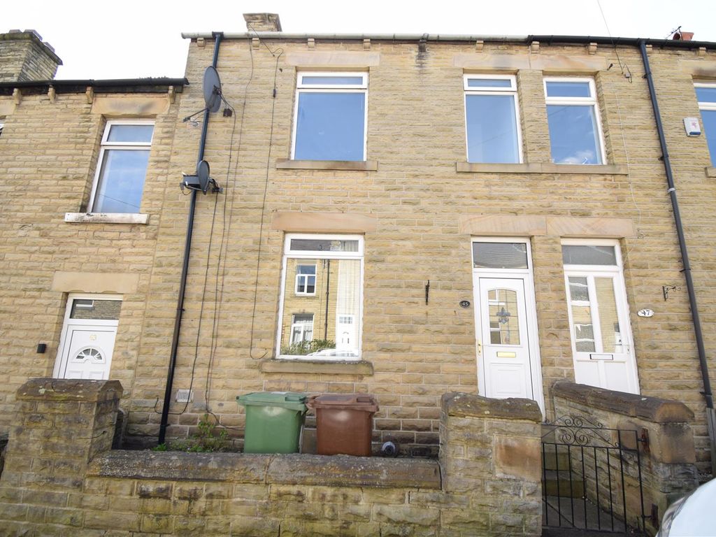 2 bed terraced house to rent in Park Street, Horbury WF4, £775 pcm Zoopla