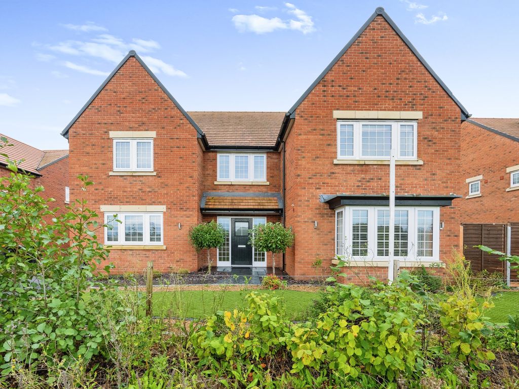 5 bed detached house for sale in Bream Close, Biddenham, Bedford