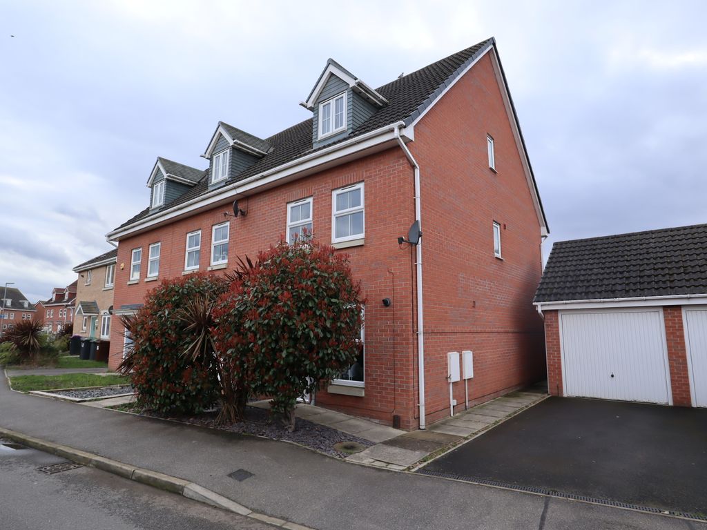 3 bed semidetached house to rent in Taurus Avenue, North Hykeham LN6