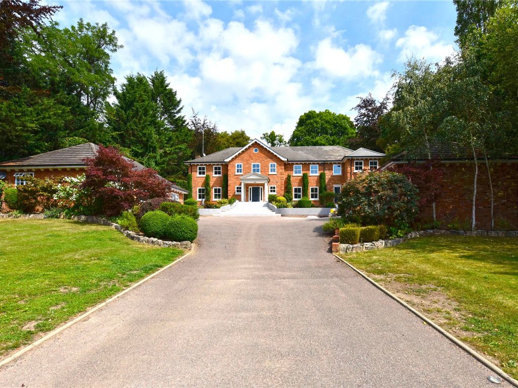 5 bed detached house for sale in Long Bottom Lane, Seer Green