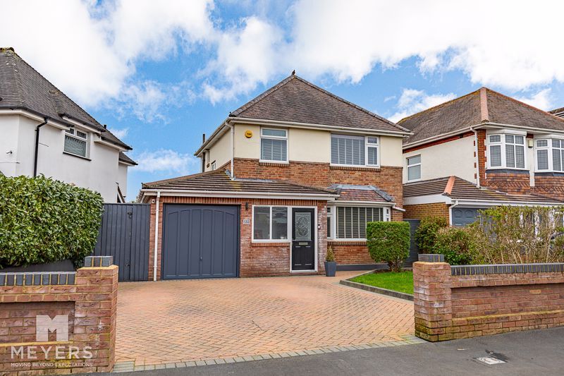3 bed detached house for sale in Leybourne Avenue, Northbourne BH10, £