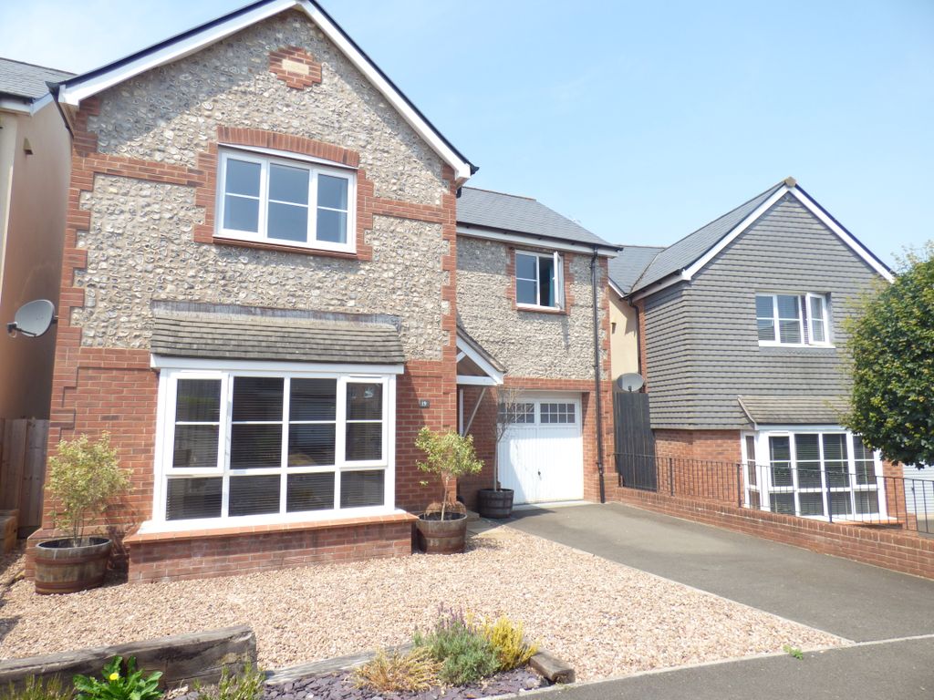 4 bed detached house to rent in Three Corner Field, Cranbrook, Exeter