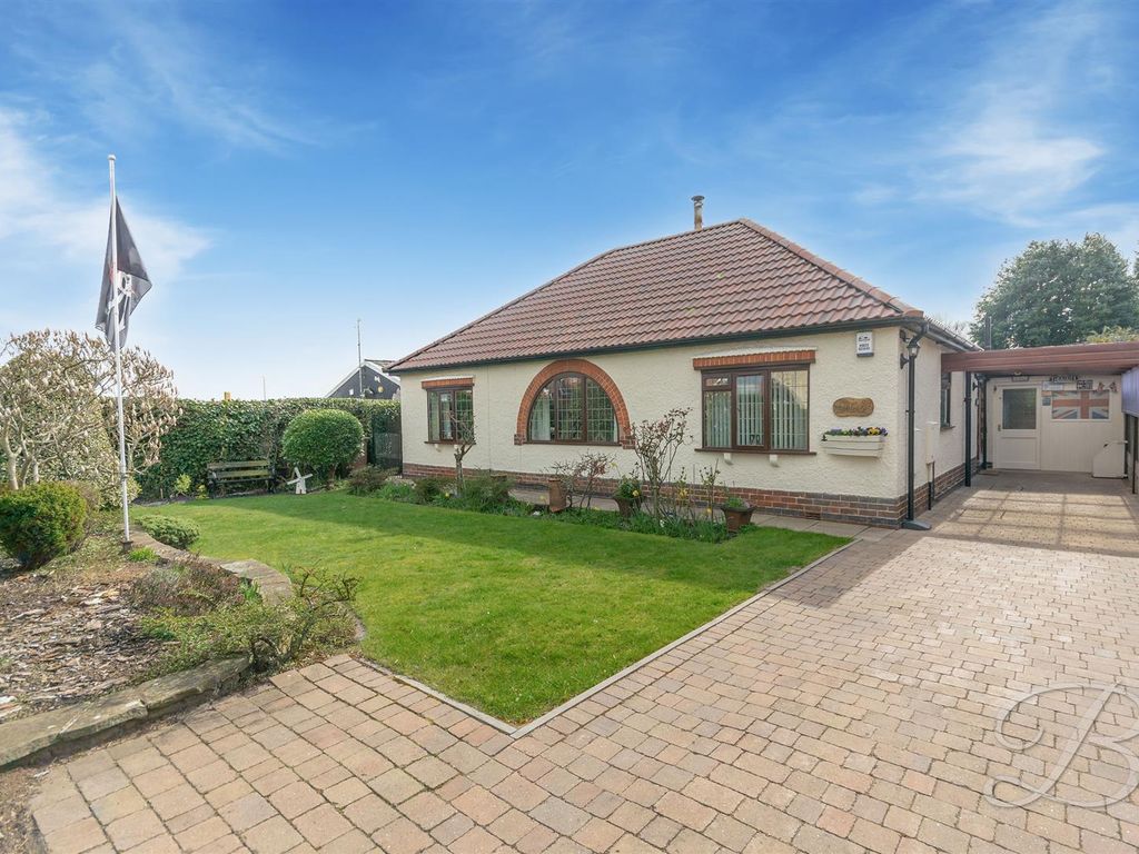 3 bed detached bungalow for sale in Oakland Road, Forest Town