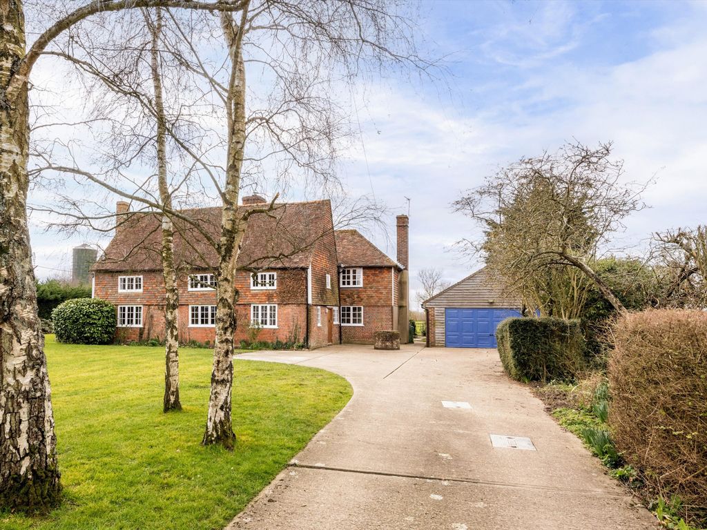 4 bed detached house for sale in Appledore Road, Tenterden, Kent TN30