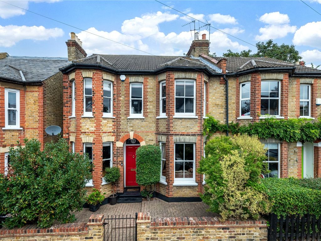 3 bed semidetached house for sale in Bickley Crescent, Bromley BR1, £