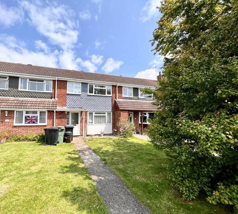 3 bed terraced house for sale in Salters Way, Dunstable LU6 Zoopla