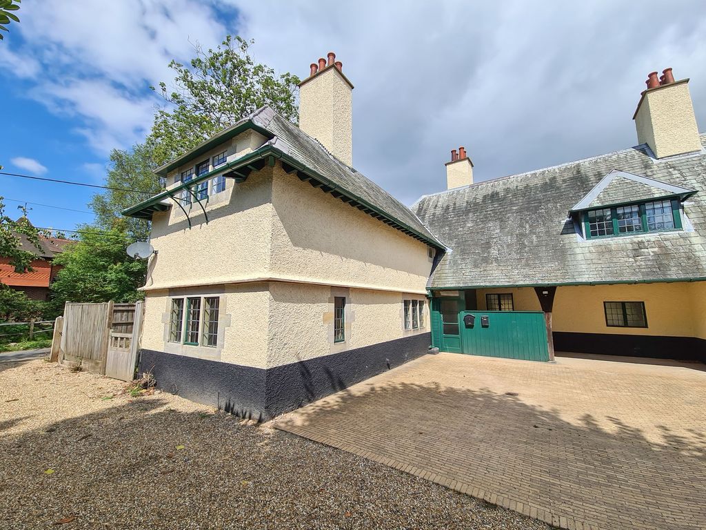 3 bed terraced house to rent in Cansiron Lane, Cowden TN8, £1,750 pcm Zoopla