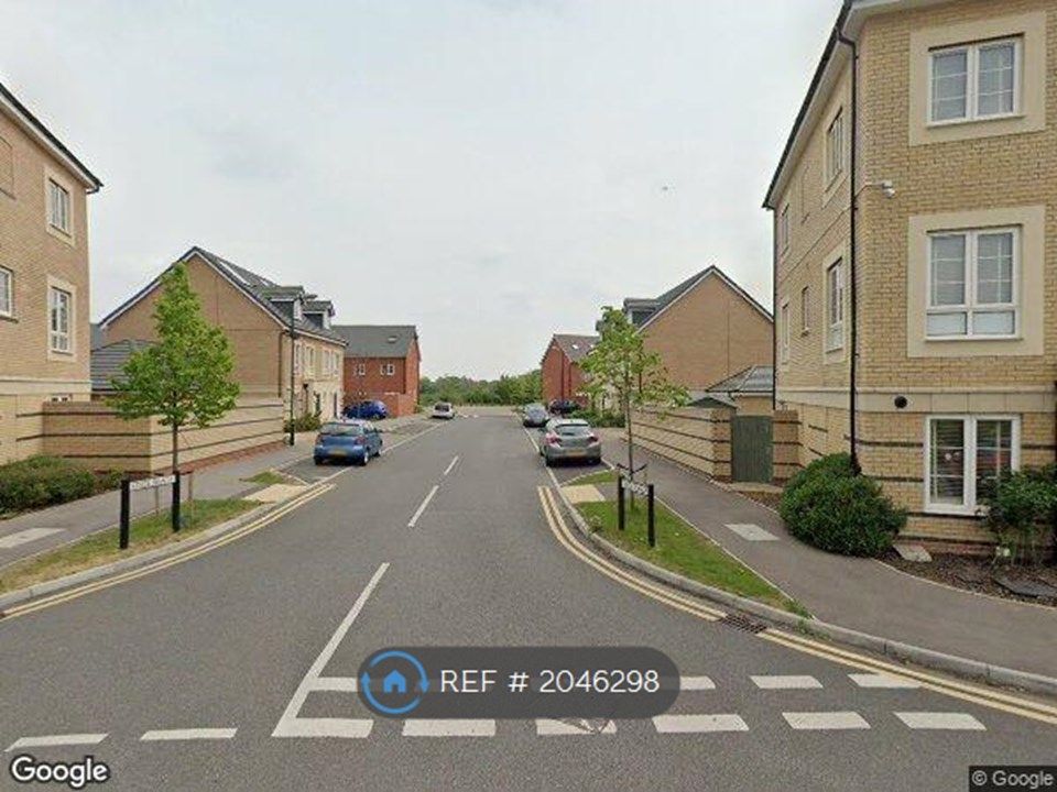 4 bed end terrace house to rent in Kings Reach, Slough SL3, £2,700 pcm