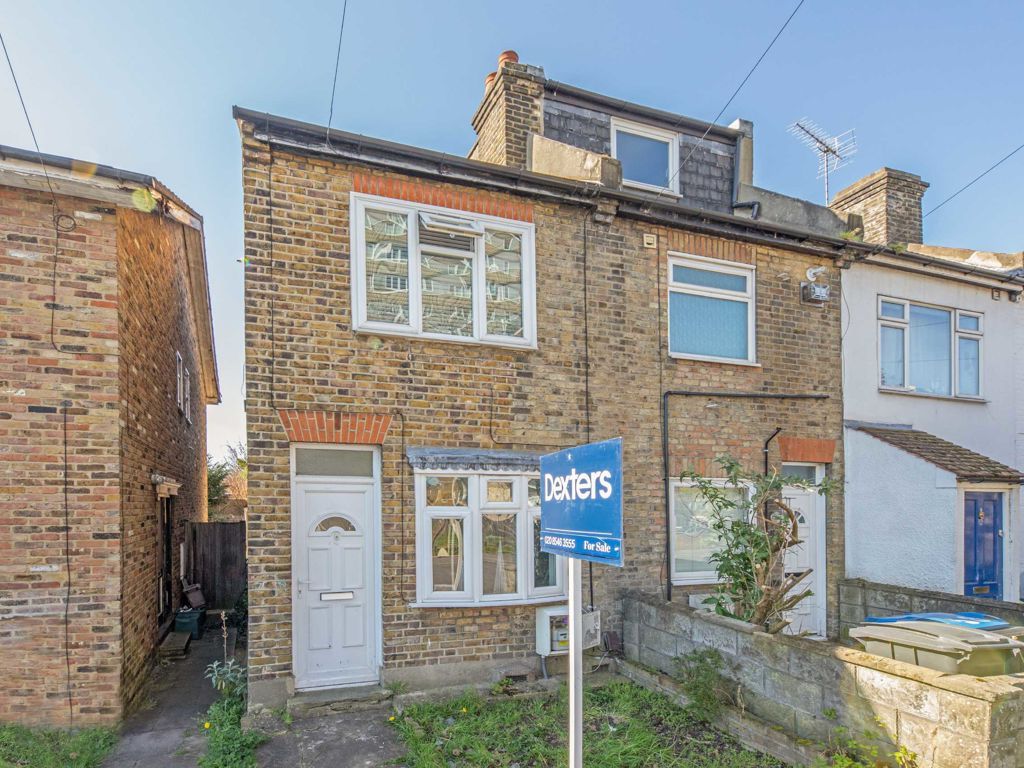 2 bed terraced house for sale in Vincent Road, Norbiton, Kingston Upon