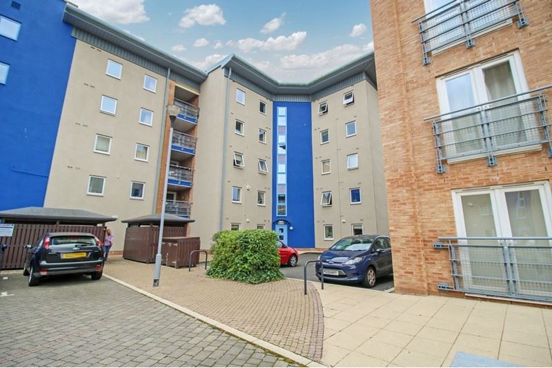2 bed flat to rent in Knightsbridge Court, Gosforth, Newcastle Upon Tyne NE3 Zoopla