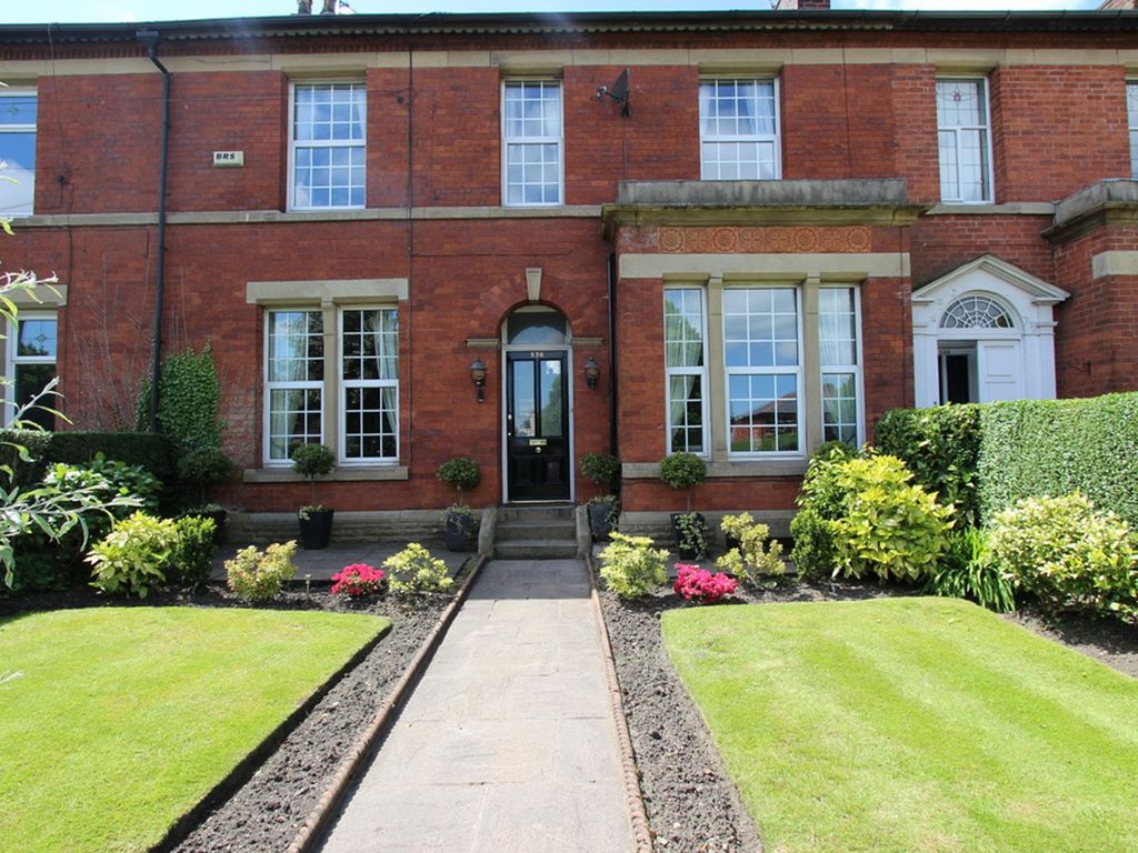 4 bed terraced house for sale in Manchester Road, Bury BL9 Zoopla