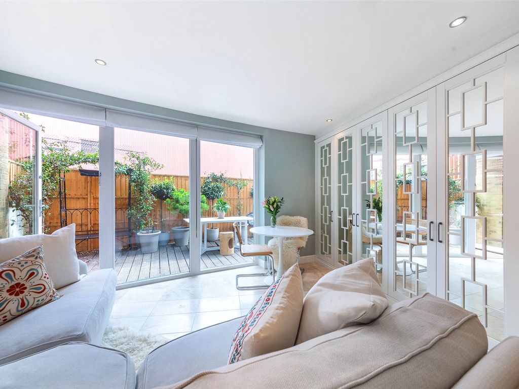1 bed flat to rent in Virdian Apartments, 75 Battersea Park Road, London SW8 Zoopla