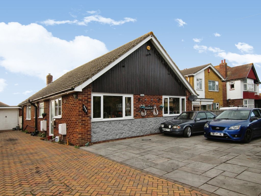 3 bed detached bungalow for sale in Ramsgate Road, Margate CT9, £