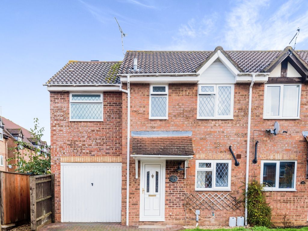 3 bed end terrace house for sale in Stonybeck Close, Westlea, Swindon