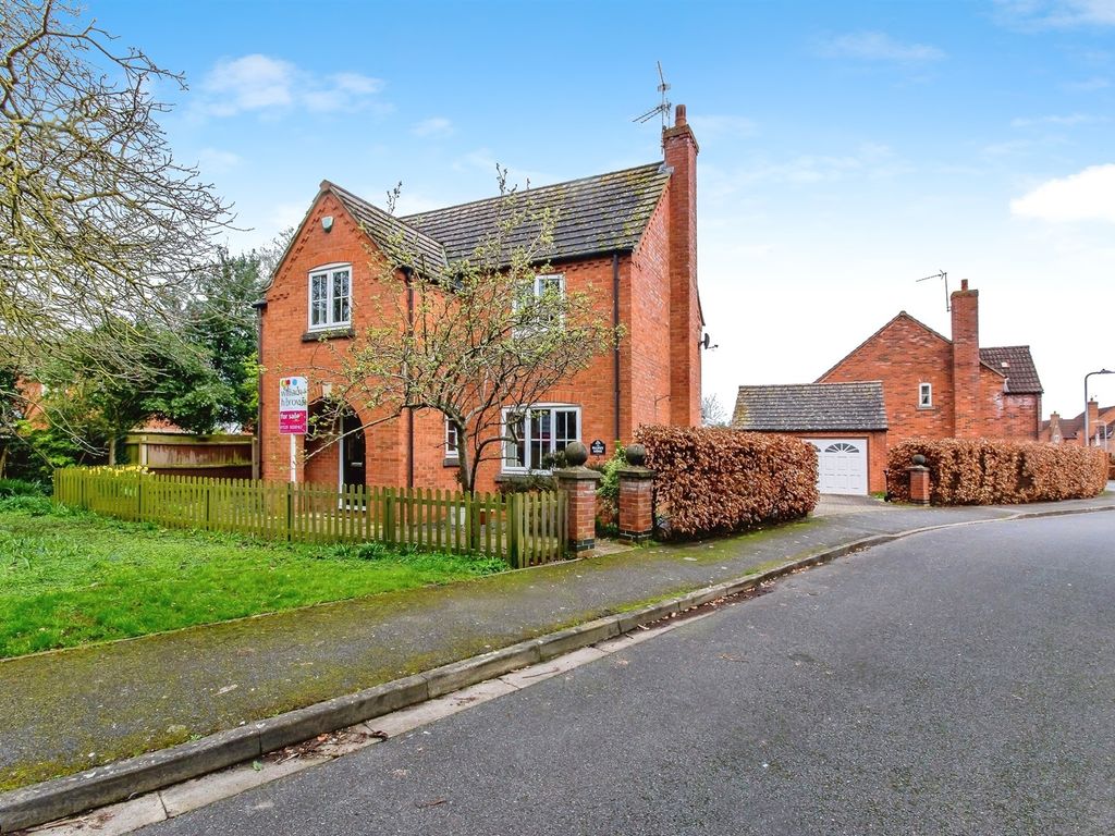 4 bed detached house for sale in Hall Close, Heckington, Sleaford NG34