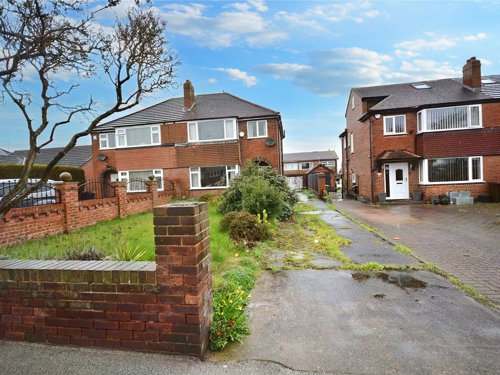 3 bed semidetached house for sale in Holmsley Lane, Woodlesford, Leeds