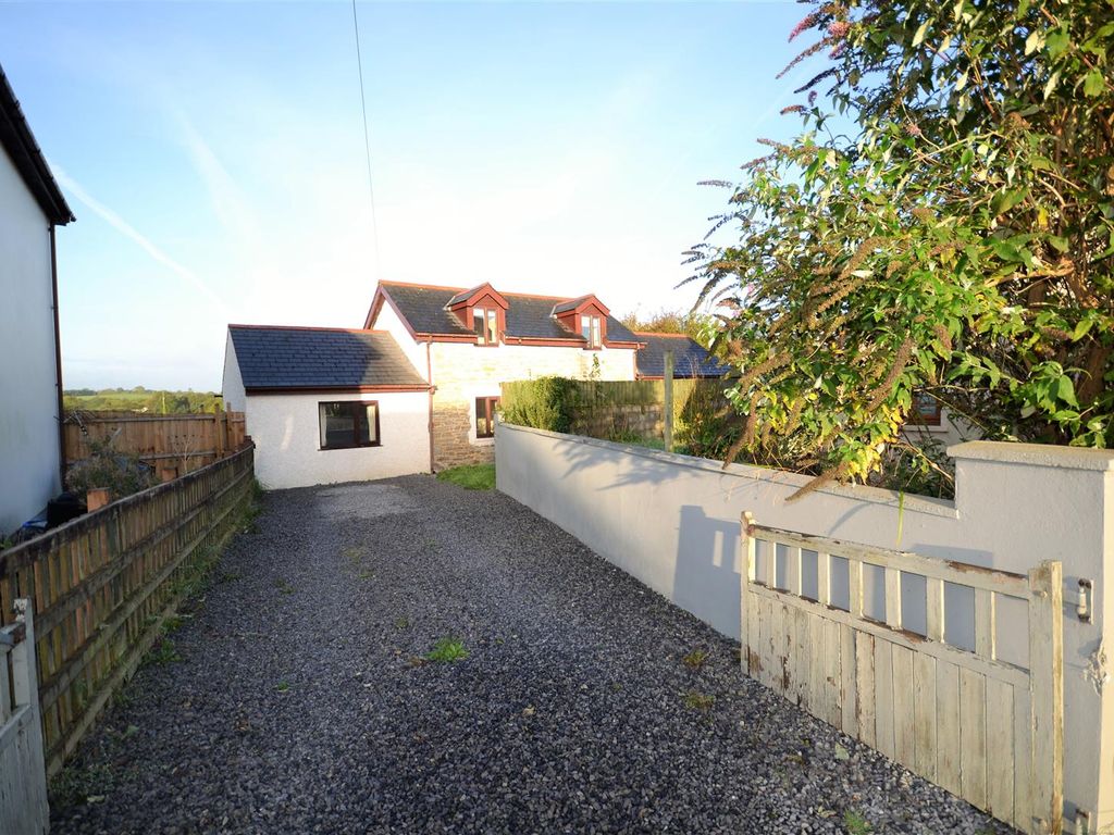 3 bed detached house for sale in Station Road, St. Clears, Carmarthen