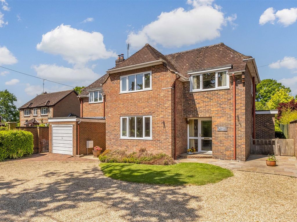 4 bed detached house for sale in Pondtail Road, Horsham RH12 Zoopla