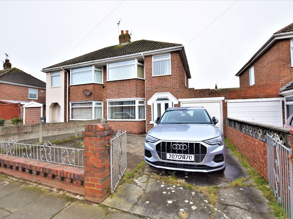 3 bed semidetached house to rent in Briarwood Drive, Bispham