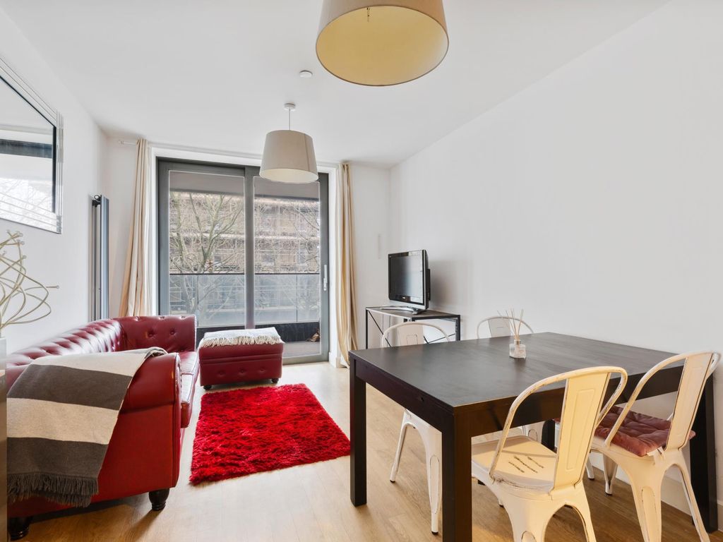 1 bed flat to rent in Connaught Heights, Waterside Park, Royal Wharf