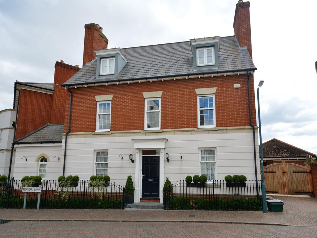 5 bed detached house to rent in Honor Link, Springfield, Chelmsford CM1 Zoopla