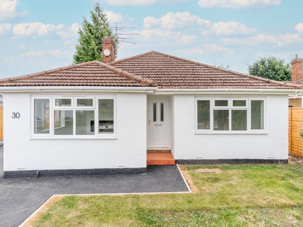 3 bed bungalow for sale in Kingsbridge Road, Stortford CM23