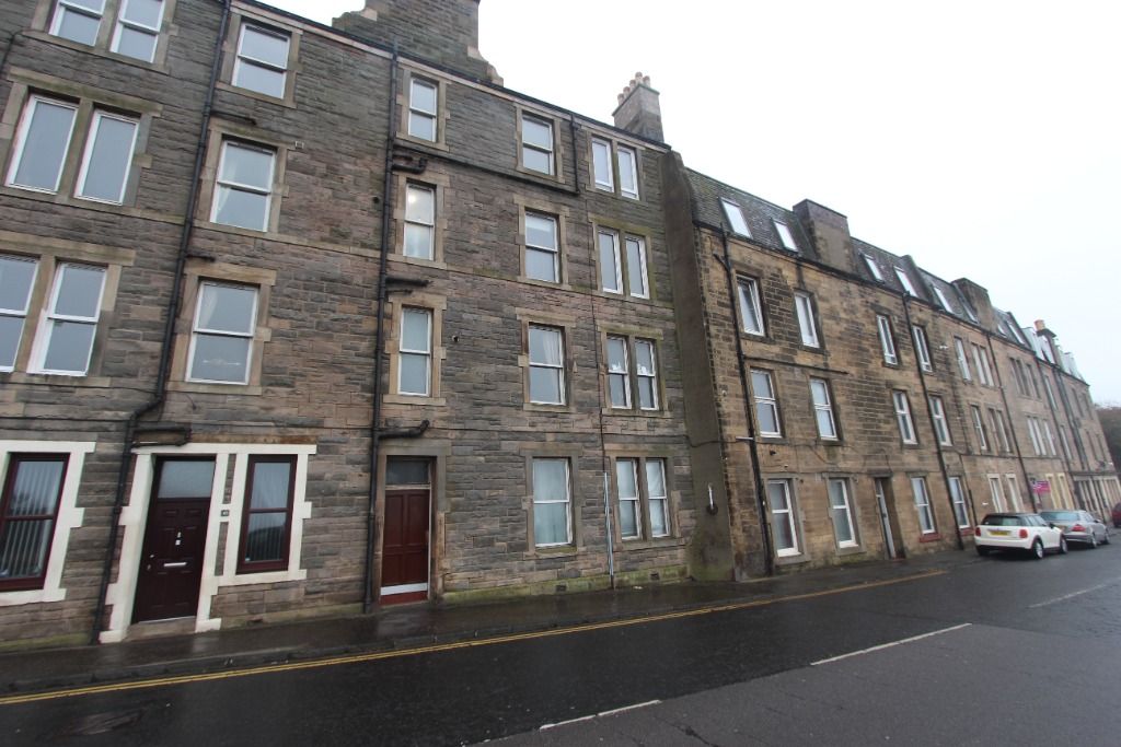 2 bed flat to rent in Lower Granton Road, Leith, Edinburgh EH5, £1,150