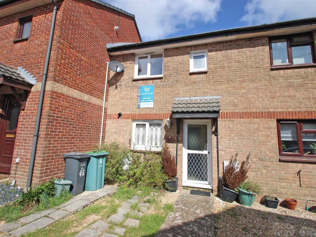 3 bed terraced house for sale in Downsview Gardens, Wootton Bridge