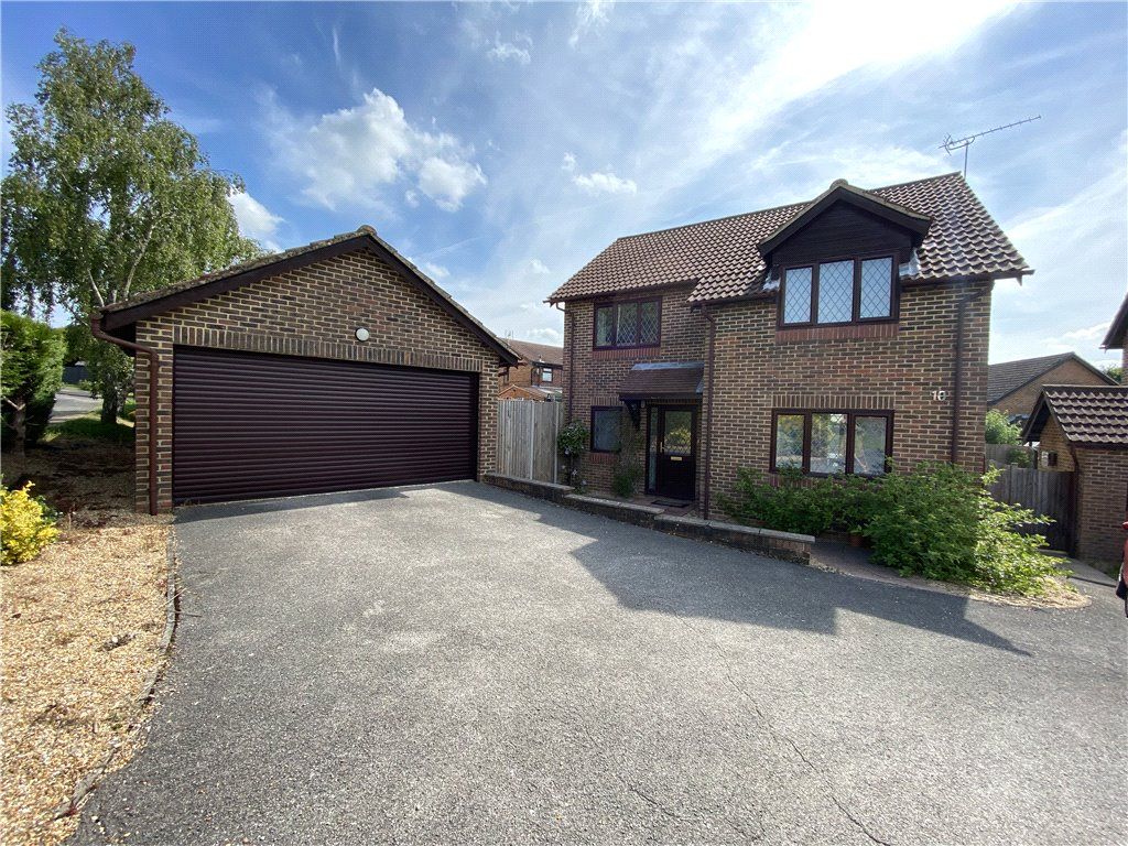 4 bed detached house for sale in Grassmere Way, Waterlooville