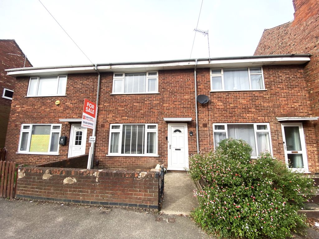 2 bed terraced house for sale in Springfield Road, Grantham NG31, £
