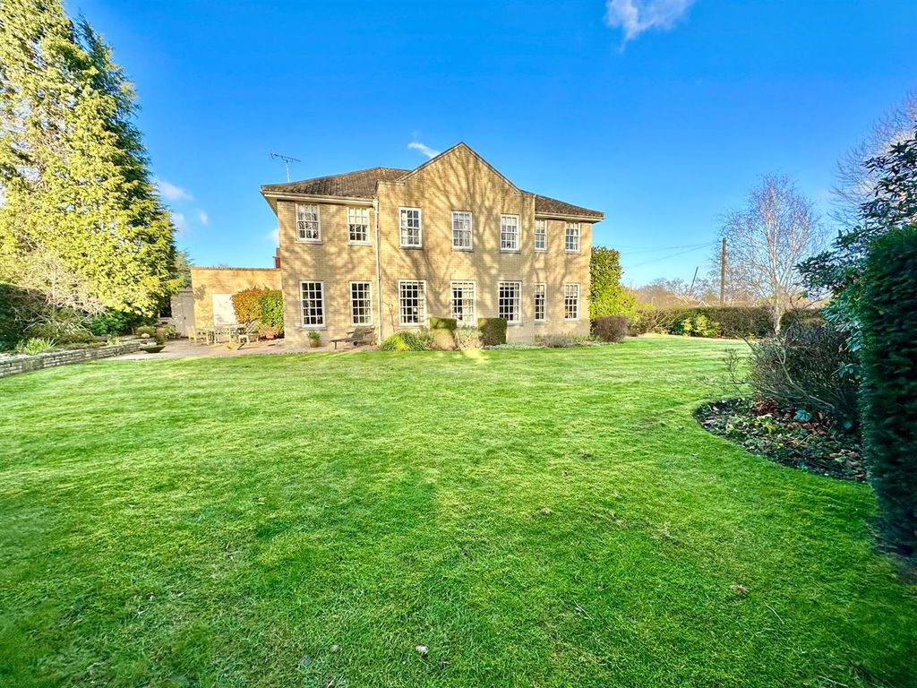 5 bed detached house for sale in Hillwood Grove, Hutton Mount
