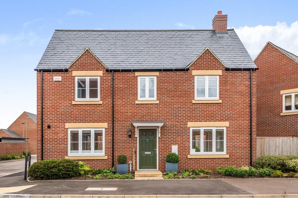 4 bed detached house for sale in Bodicote, Oxfordshire OX15, £425,000