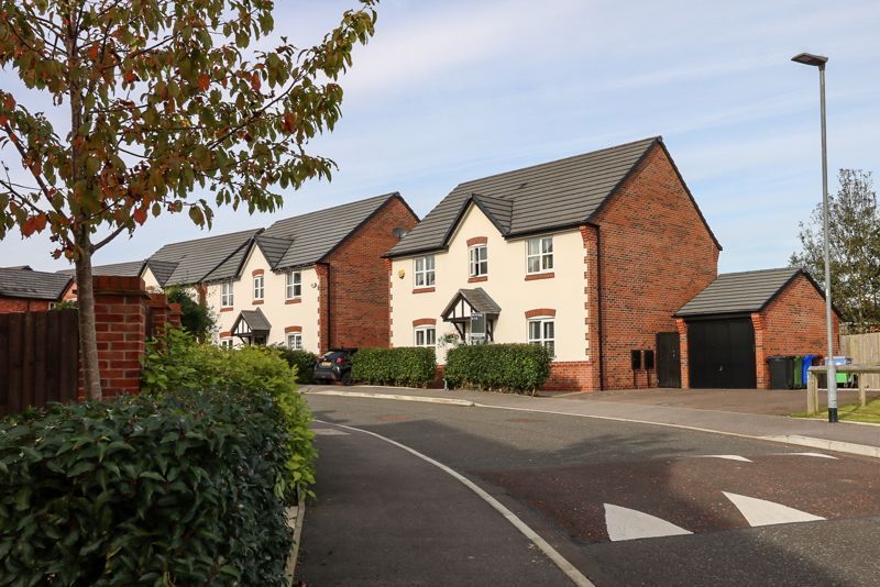 4 bed detached house for sale in Farm Crescent, Radcliffe, Manchester