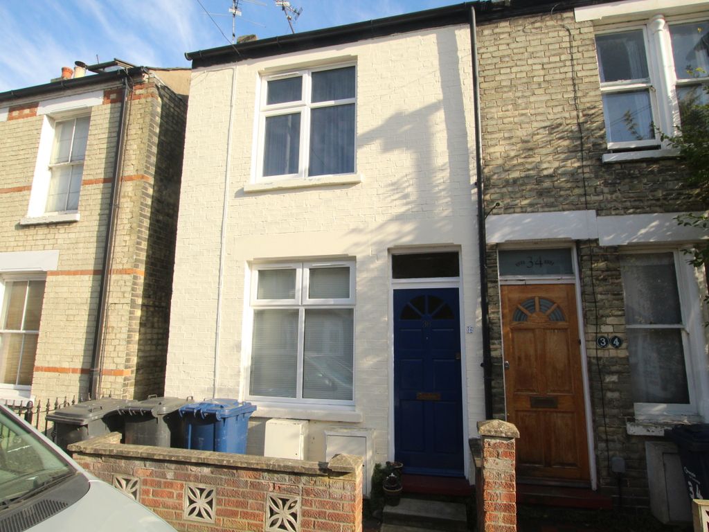 3 bed terraced house to rent in Sedgwick Street, Cambridge CB1, £1,500