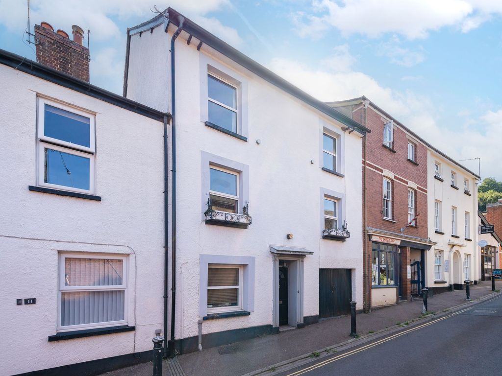 4 bed terraced house for sale in North Street, Crediton EX17, £300,000