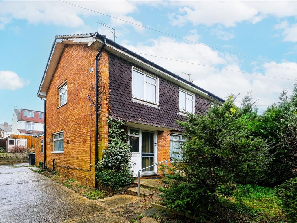 2 bed semidetached house for sale in Hornbeam Road, Buckhurst Hill IG9