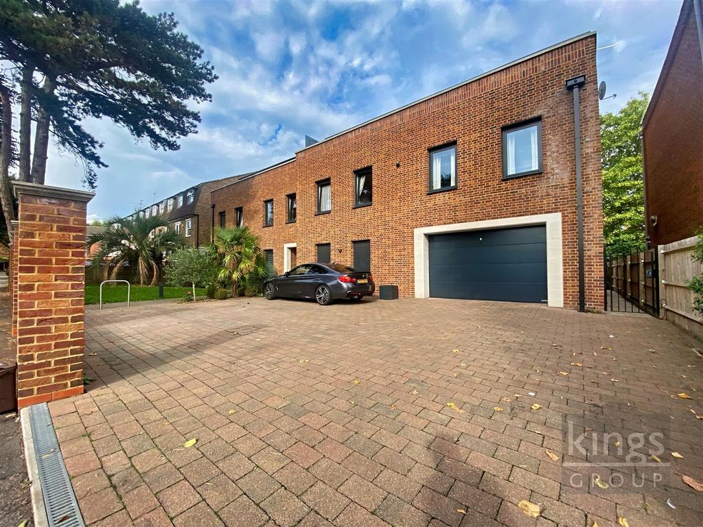 2 bed flat for sale in Wellington Road, Enfield EN1 Zoopla