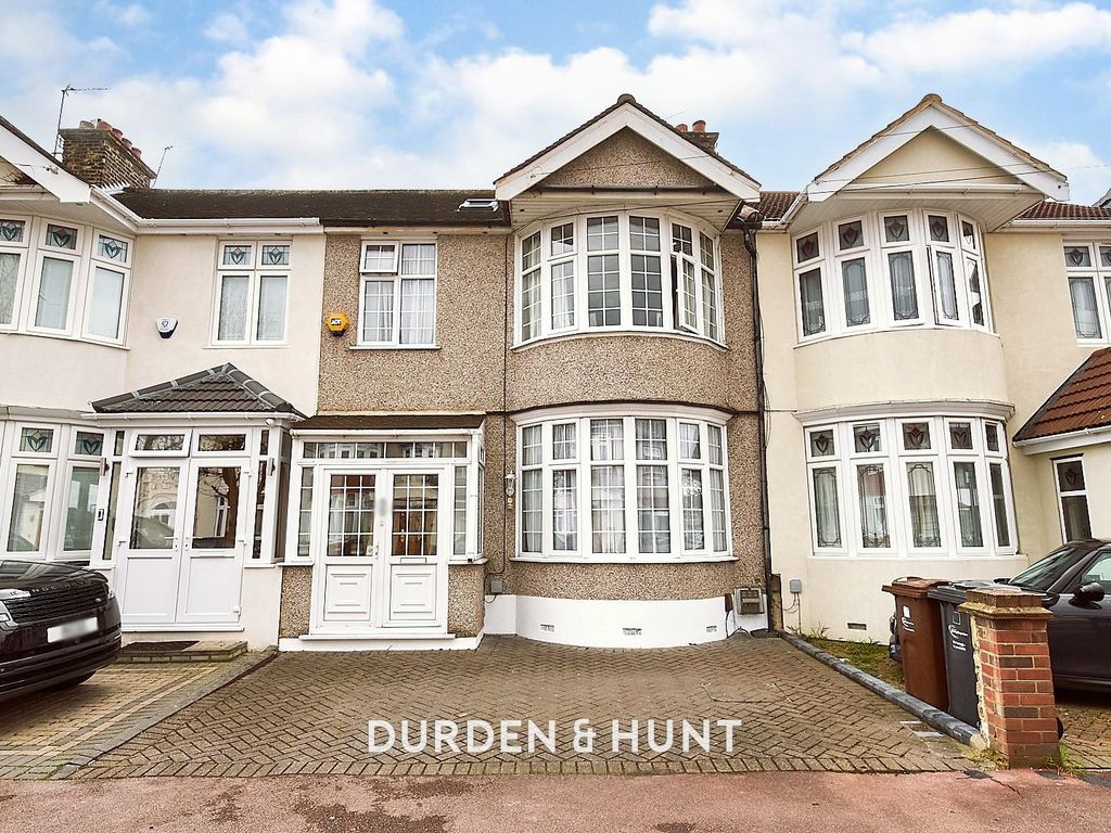 3 bed terraced house for sale in Oulton Crescent, Barking IG11, £