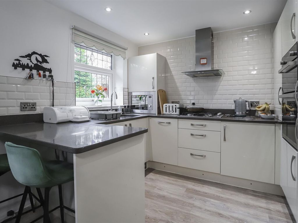 2 bed bungalow for sale in Spodden Fold, Whitworth, Rochdale OL12, £