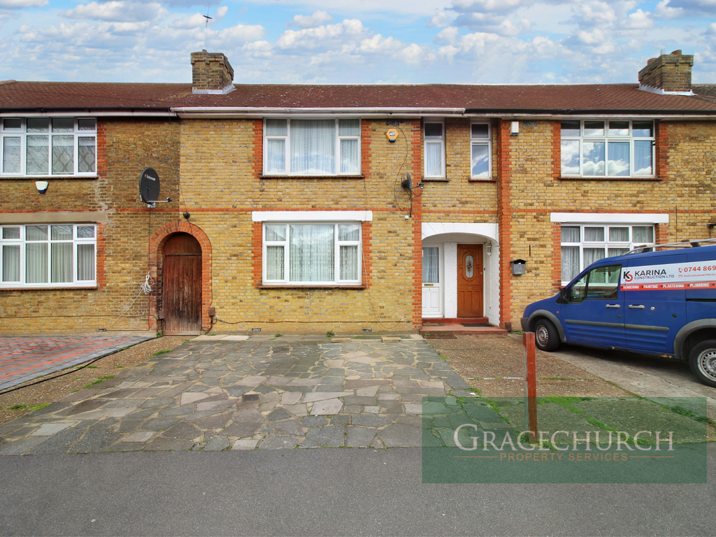 3 bed terraced house for sale in Montagu Gardens, London N18 Zoopla