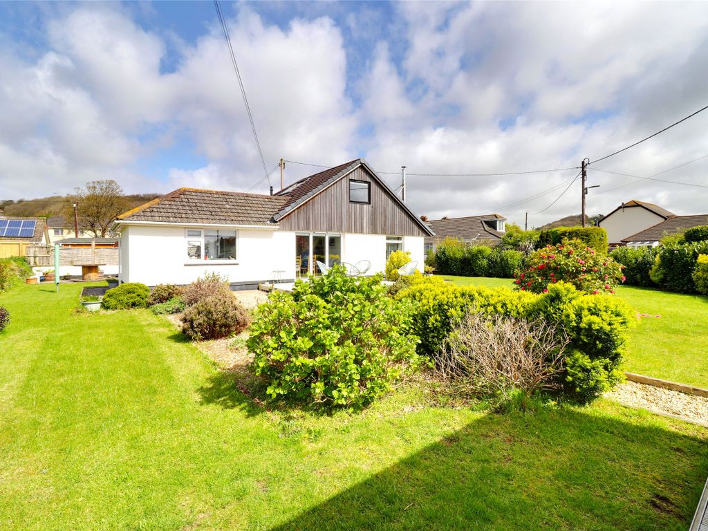 3 bed bungalow for sale in Saunton Close, Braunton, Devon EX33, £