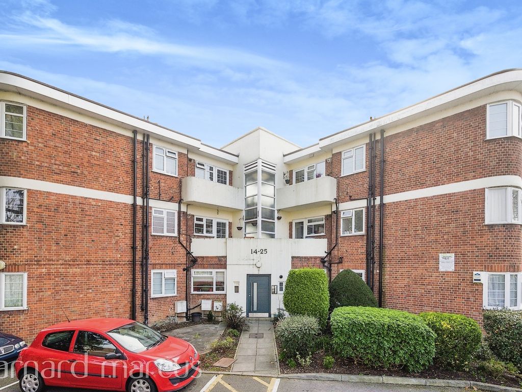 2 bed flat for sale in Benhill Wood Road, Sutton SM1 Zoopla