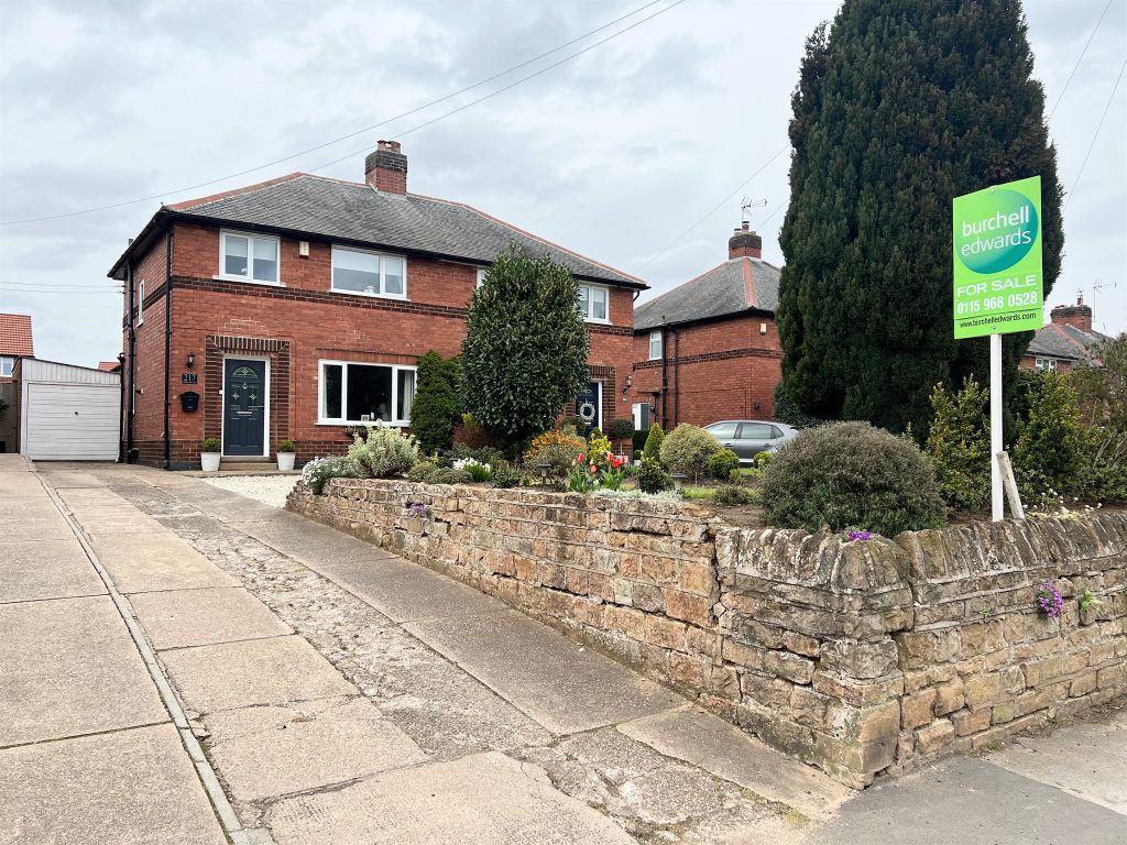 3 bed semidetached house for sale in Papplewick Lane, Hucknall