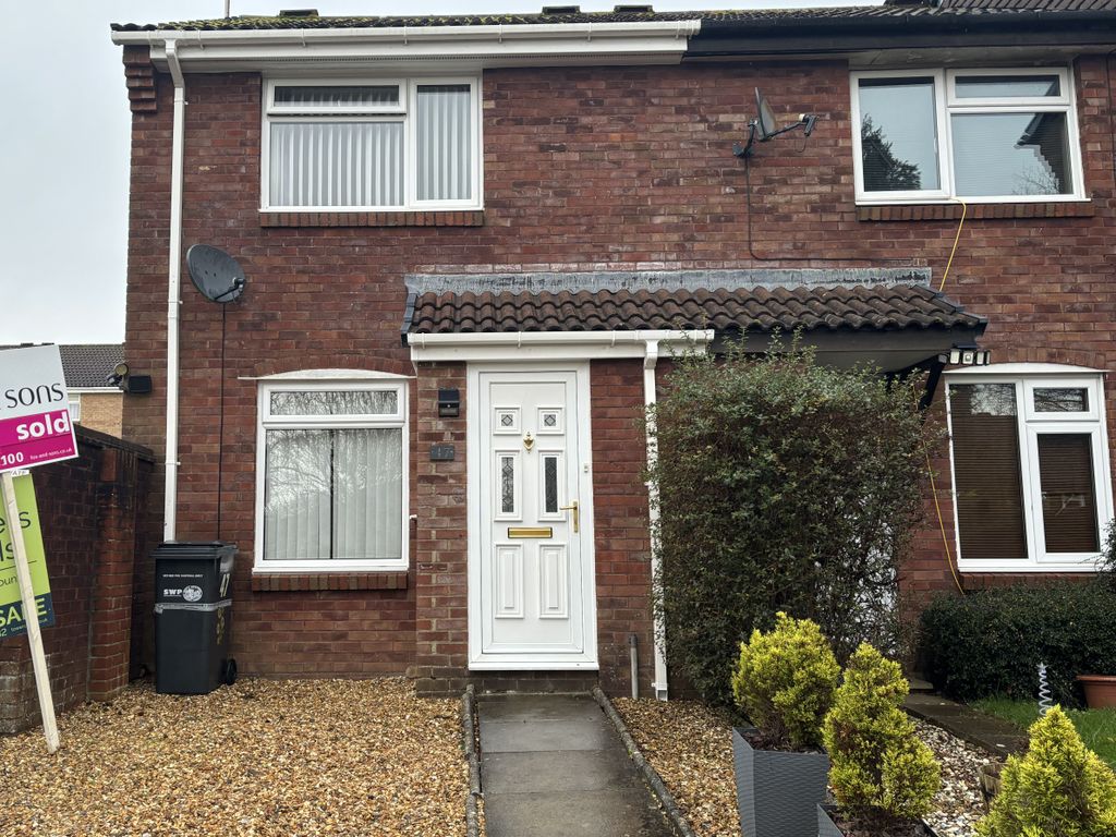 2 bed property to rent in Gainsborough Way, Yeovil BA21, £975 pcm Zoopla