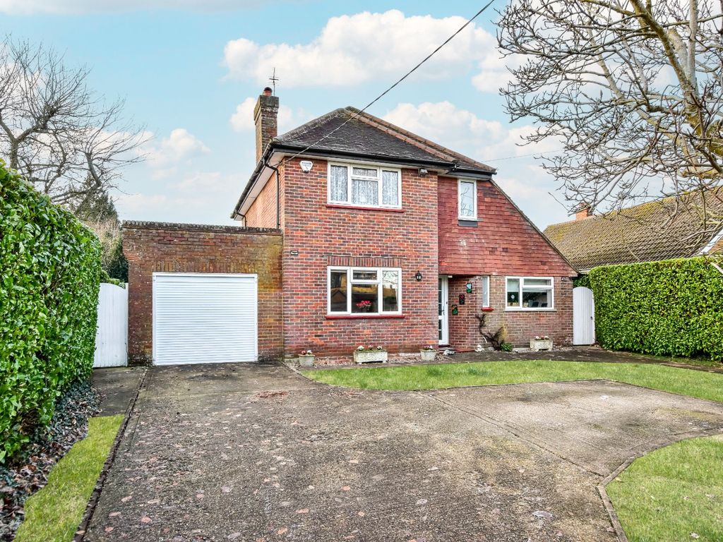 4 bed detached house for sale in Brays Lane, Hyde Heath