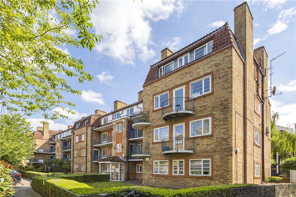 Elm Court, London SE16  