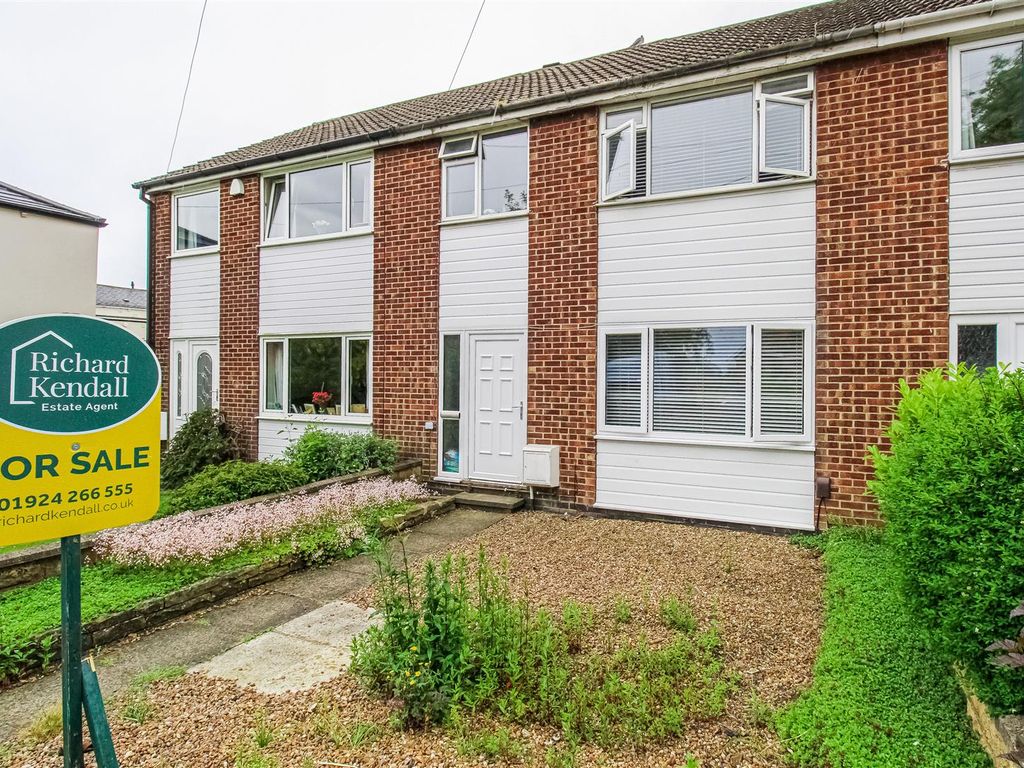 3 bed town house for sale in Headlands Road, Ossett WF5 Zoopla