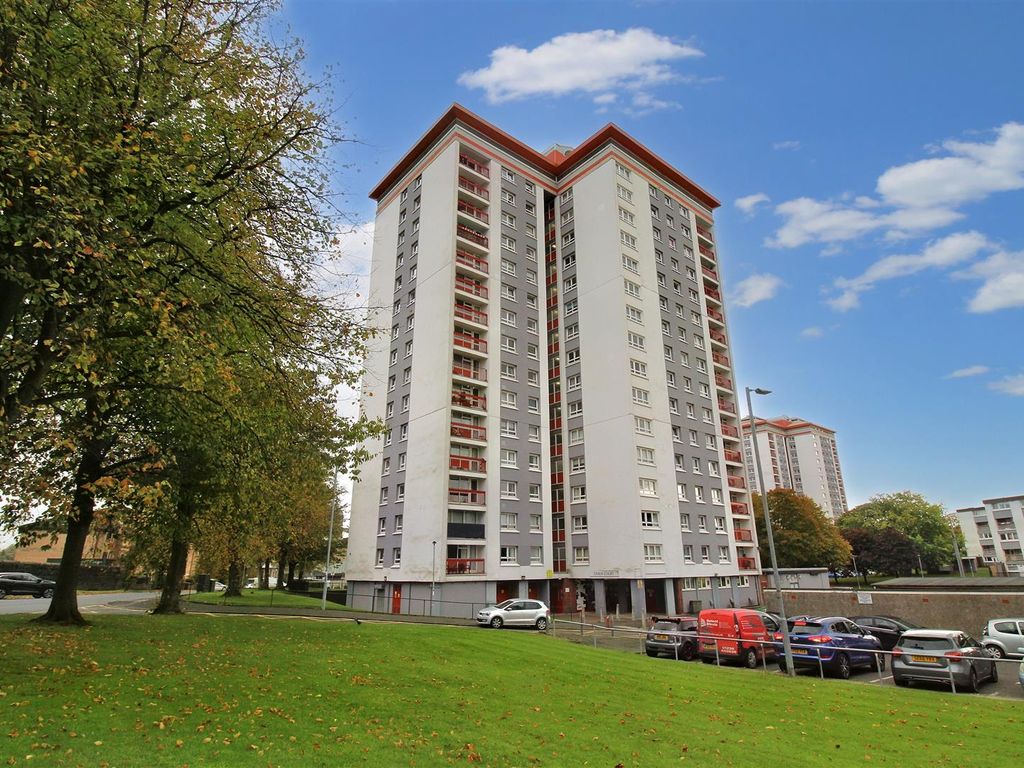 2 bed flat for sale in Union Court, Paisley PA2, £55,000 Zoopla