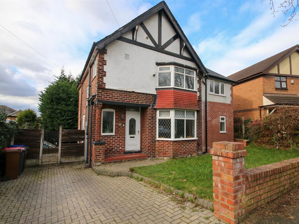 4 bed detached house for sale in Radcliffe Park Road, Salford M6 Zoopla